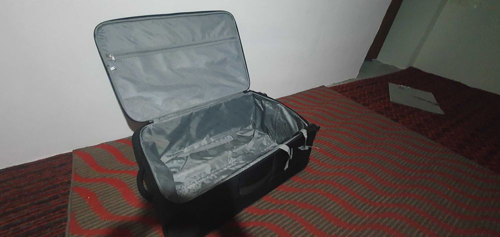 Chemodan XL 30kilo yuk ketadi