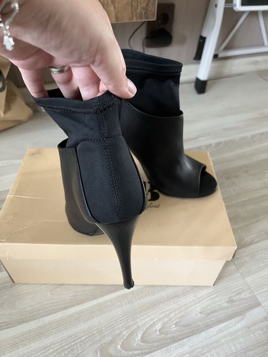 Боти на ток от естествена кожа, 38 номер