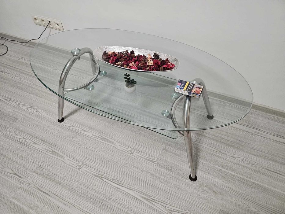 Masuta din sticla in perfecta stare