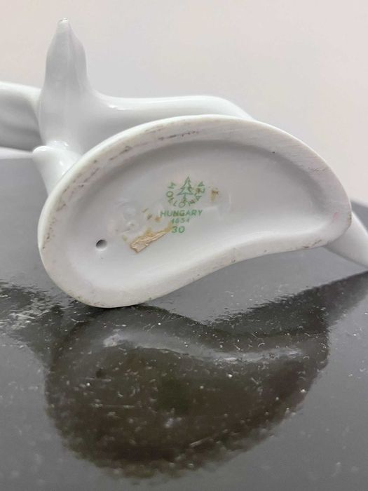 Bibelou bibelouri porumbel  portelan Hollohaza  marcat