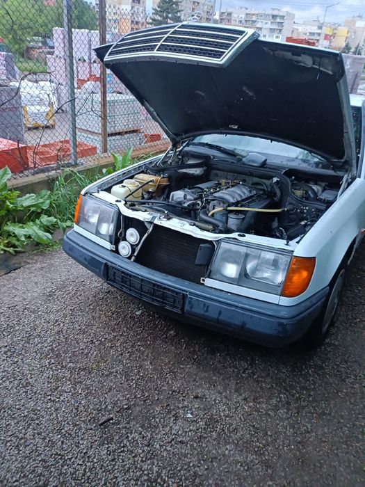 На части Мерцедес 124