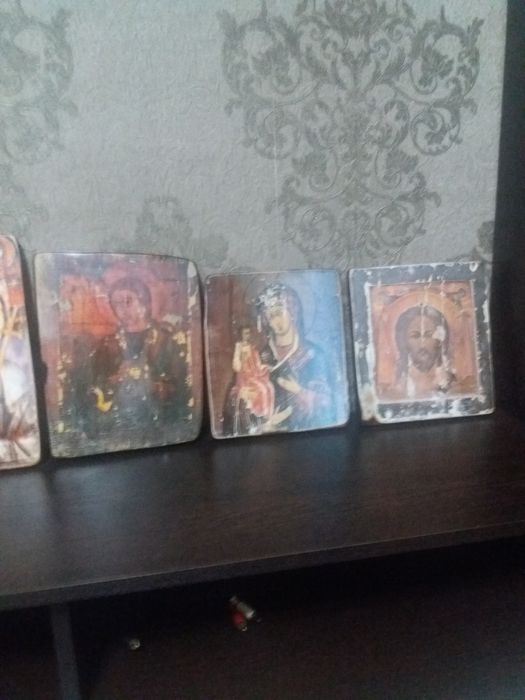 Иконы стариные!!!