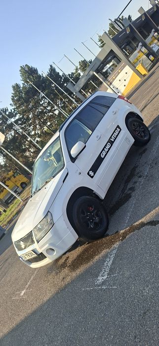 Vând Suzuki Grand Vitara 19 DDIS 129 CP F9Q