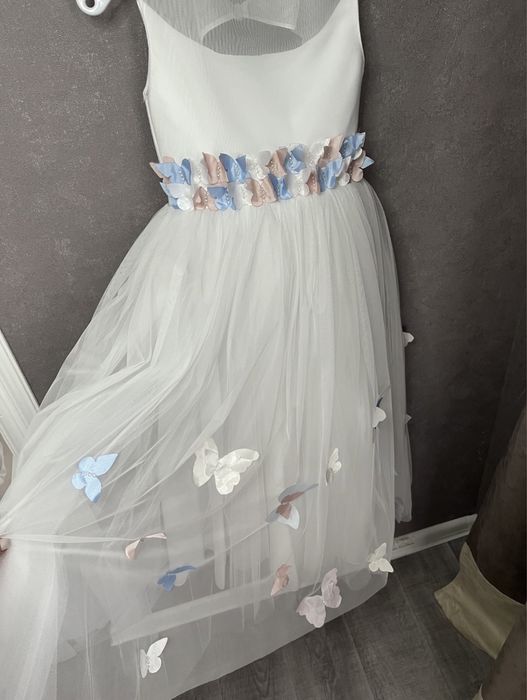 Продам платье для девочки