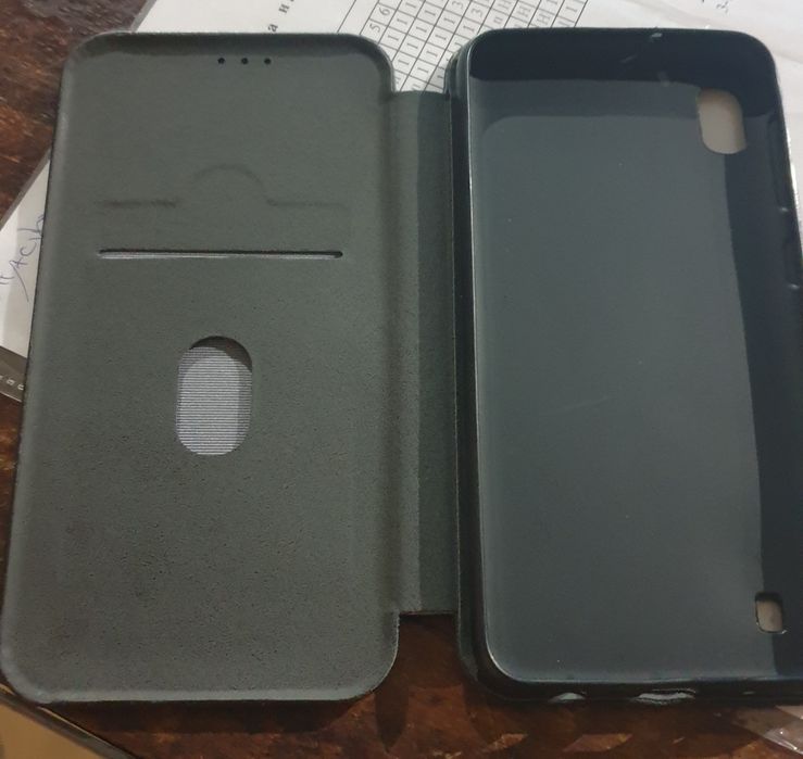 Самсунг А 10 смартфон перфектен