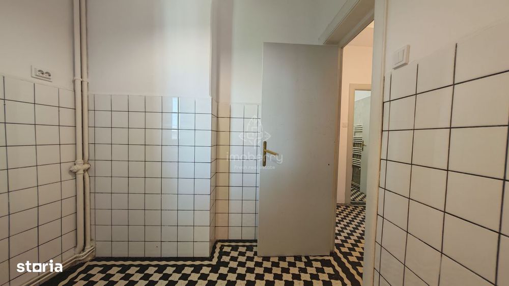 Vanzare apartament 3 camere, boxa, zona Stirbei Voda-Calea Plevnei-Cis