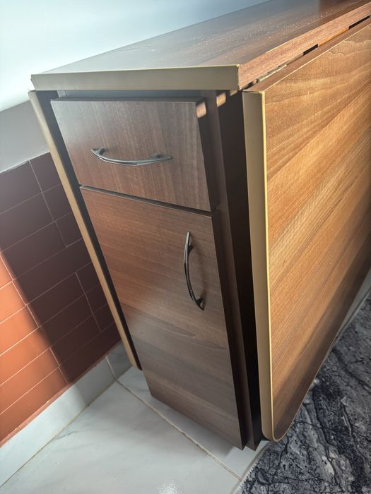 vând masă extensibilă