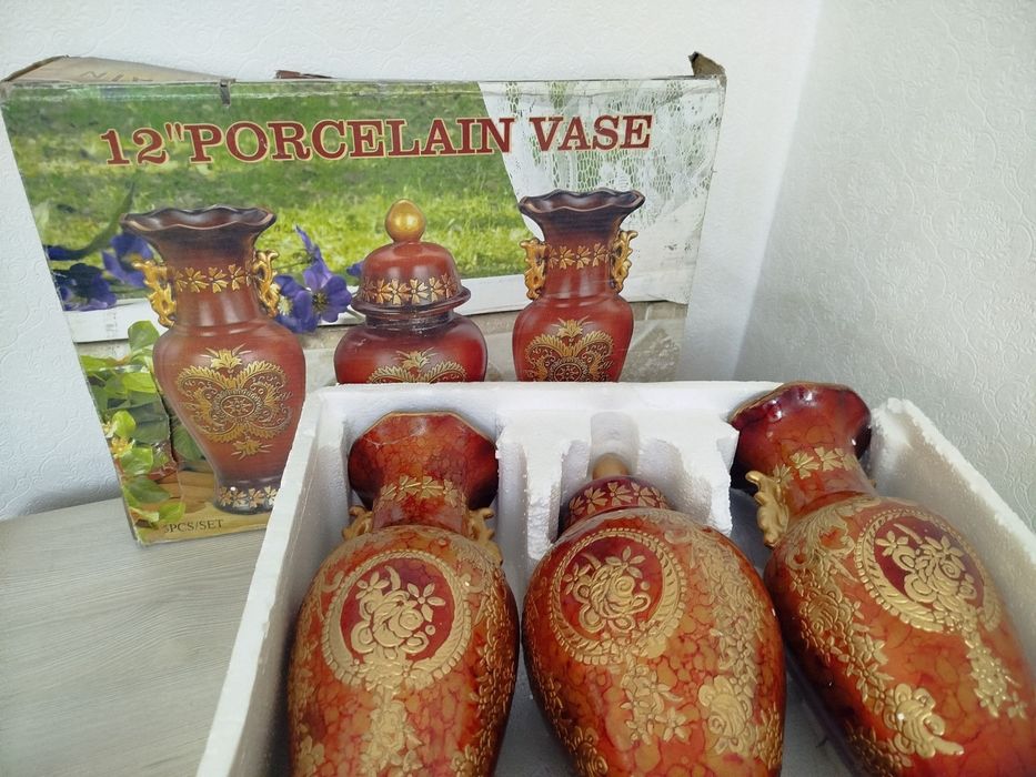 Керамические вазы 3 шт