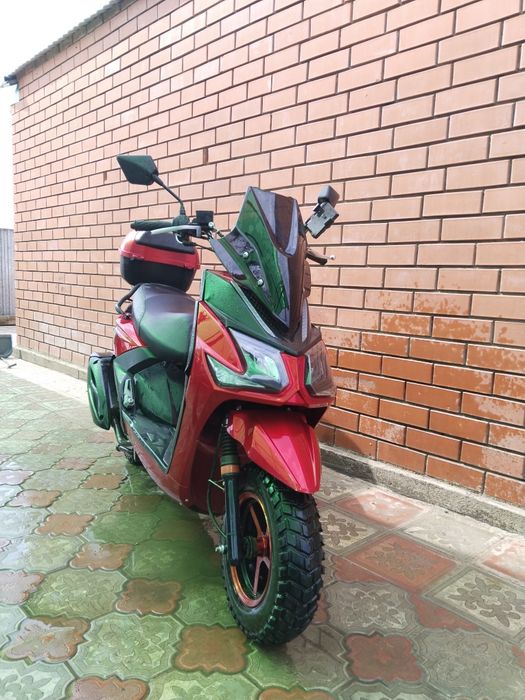 Скутер  мотоцикл