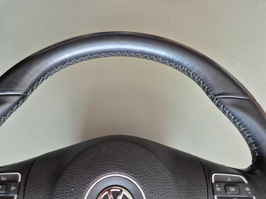 VW мултифункционален кожен волан – Golf 5/6, Passat B6/B7, CC, Caddy, Touran
