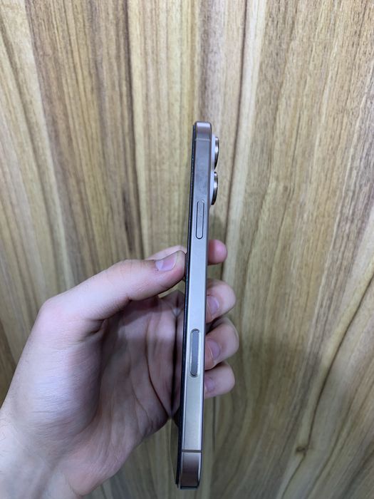 Iphone 16 pro desert 256 gb 100% 176sikl