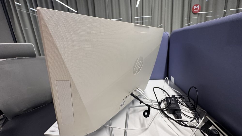 Продаю отличный моноблок HP 24-df0075ur