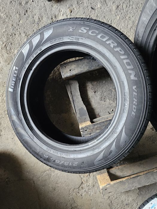 2 anvelope vara 215 65 17 Pirelli