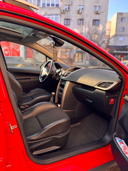 Vand Peugeot 207 din 2007 1.6 diesel