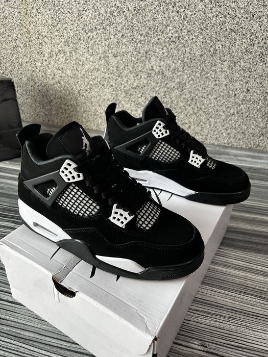 Air Jordan 4 Retro Black White sneakers premium marimea 41 noi in cutie