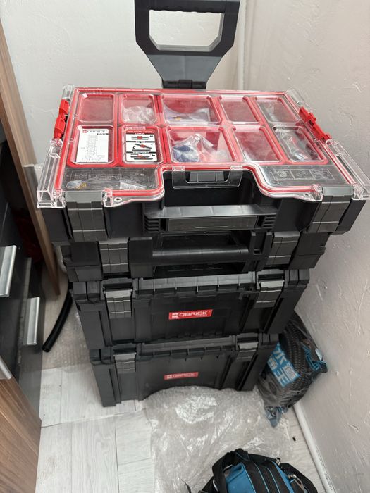 Продам набор инструментов электрика