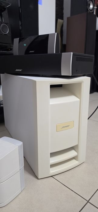 Sistem 5.1 Bose Lifestyle V20 cu subwoofer activi si sateliti dubli