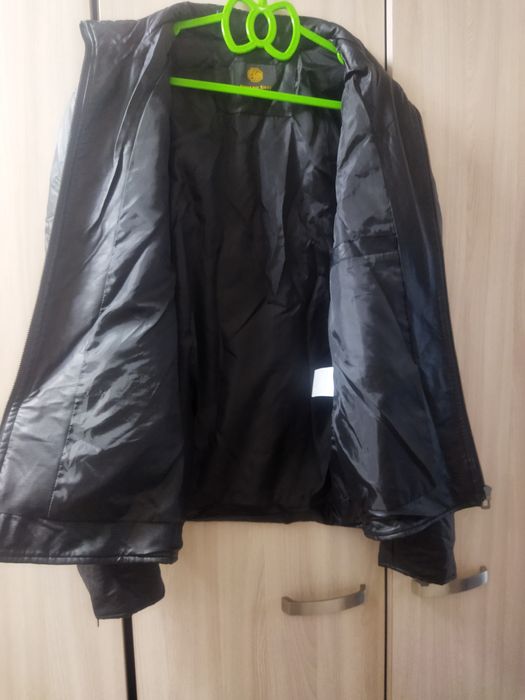 Куртка мужская продам