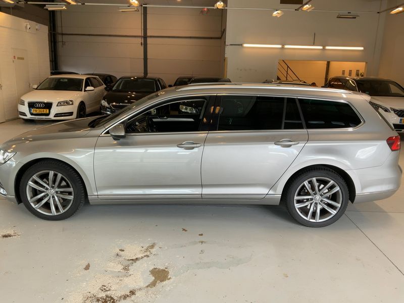 Volkswagen Passat 1.6 TDI Carat BlueMotion Tech 2016
