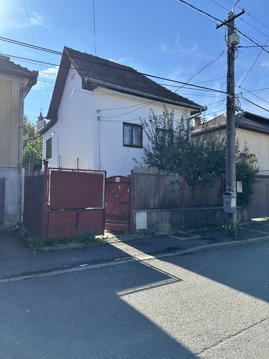 Casa cu curte -Gruia