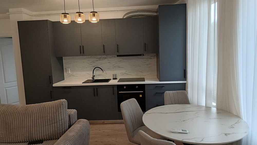 3 camere  | str. Portelanului, zona Rivus Mall  | Renovat | parcare |