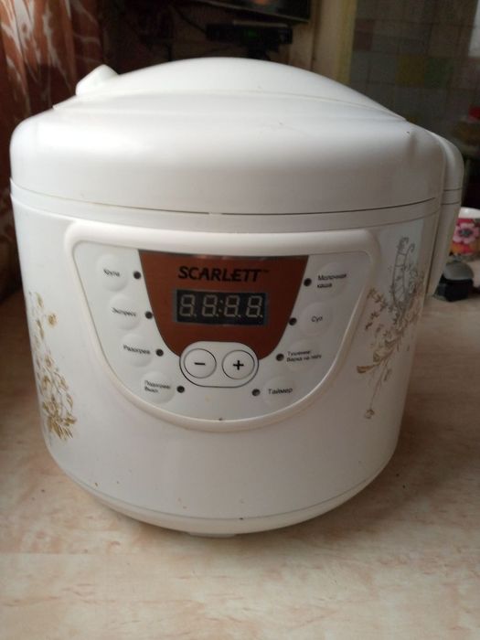Мультиварка "Scarlett"