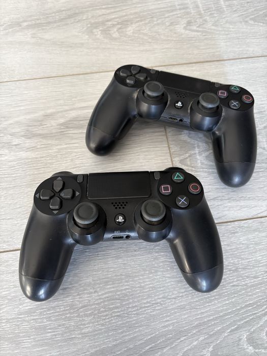 Продавам PlayStation 4