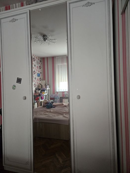 Гардероб и скрин Чилек