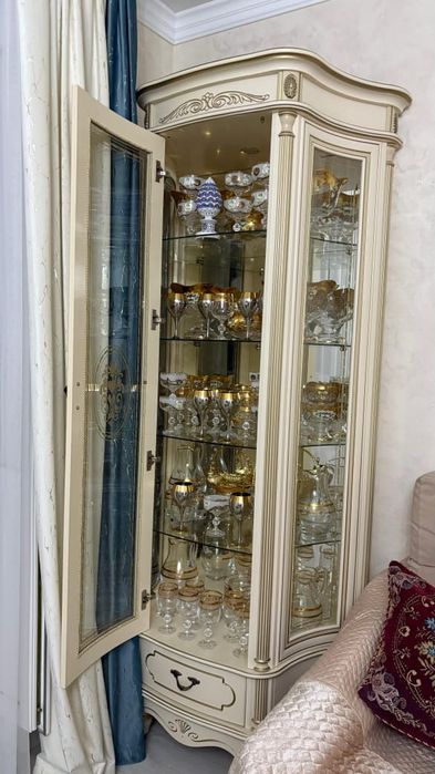 Мебель сатылады.