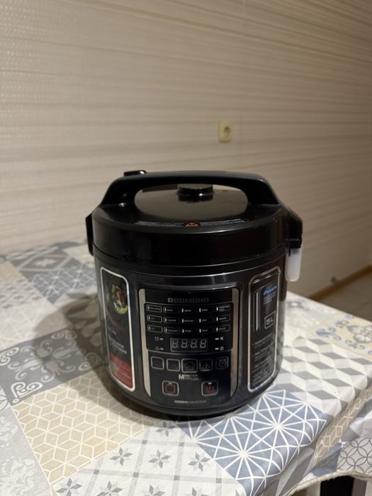Мультиварка Redmond RMC-M52