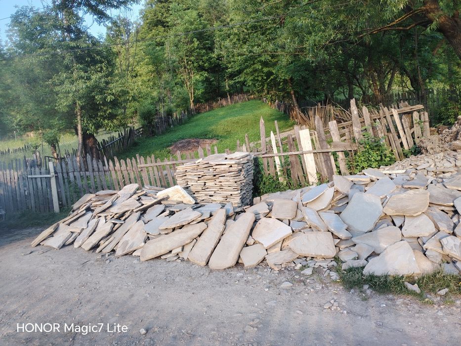 Vând piatra naturala de munte
