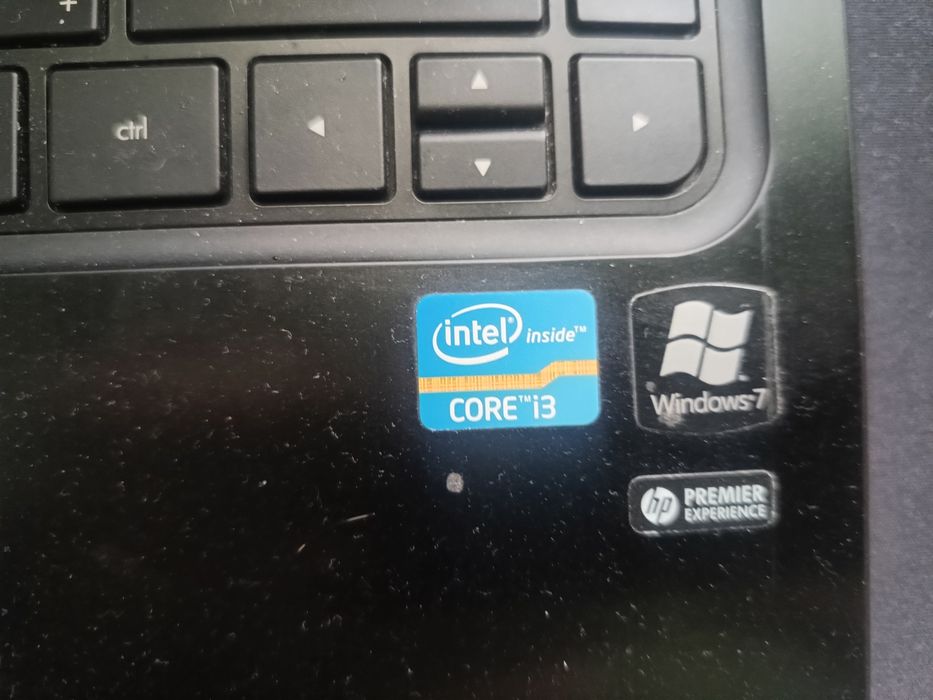 vând urgent laptop hp fac și schimburi
