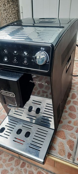 КафеМашина Delonghi Autentica НовМодел Отлично състояние