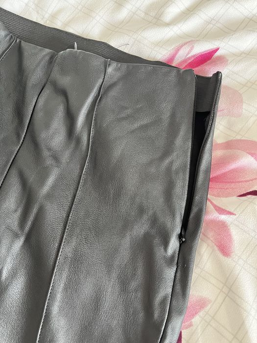 Pantaloni imitație piele
