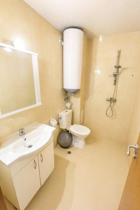 Дава се под наем Двустаен апартамент в Варна, Окръжна болница - 55 кв.м за 425 € - Снимка #4