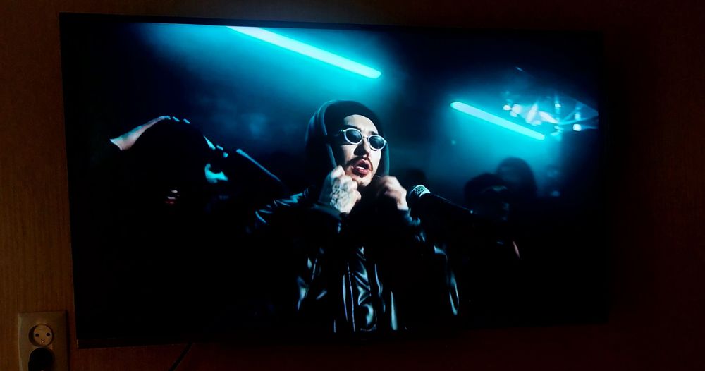 Продам телевизор LG (SmartTv)