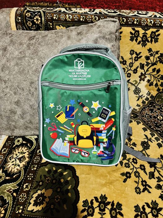 Школьный рюкзак