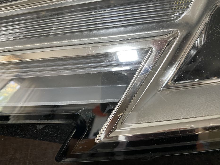 Far stanga bixenon si led Audi A4 B9 an 2016-2019