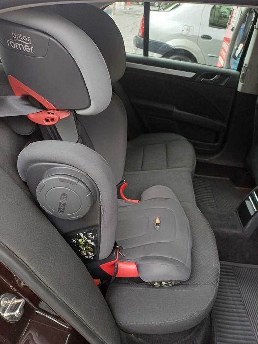Scaun auto ISOFIX Britax Romer KIDFIX2 15-36 kg
