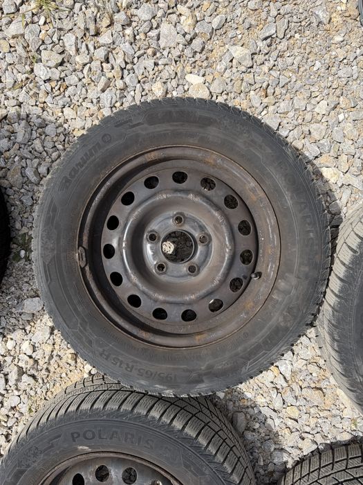 4бр. жел. джанти с тасове 15” 5 х 114.3 със зимни гуми  за Hyundai i30