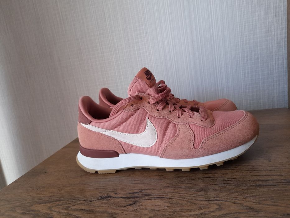 Nike internationalist маратонки 40 номер.