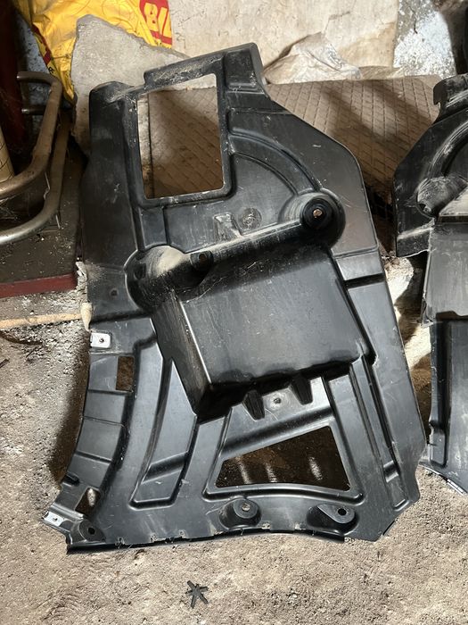 Основи под задна броня BMW X3 F25