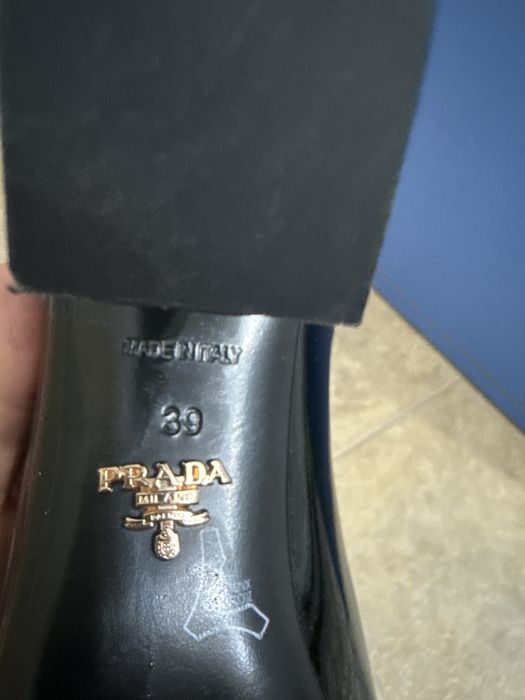 Туфли Prada новый, лакированный