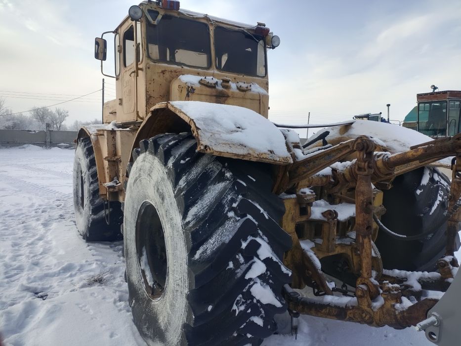Продам К700 с плугами