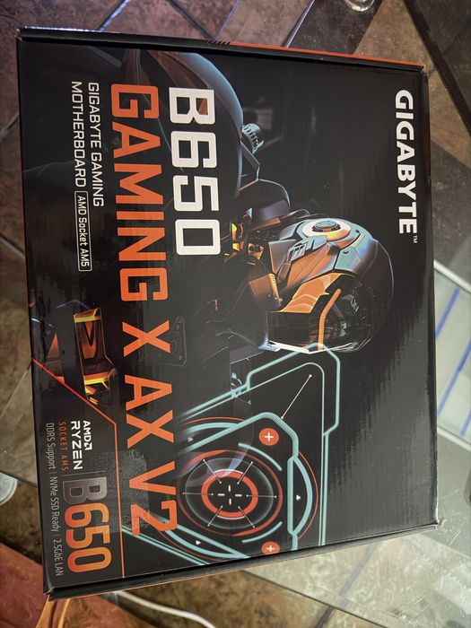Placa de baza B650 ax V2 si procesor ryzen 5 9600x