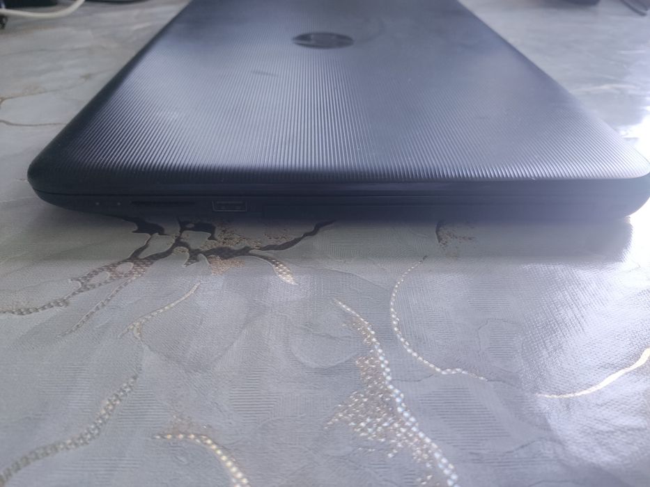Hp noutbuk sotiladi.