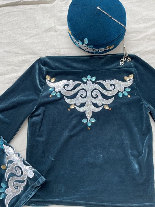 Қазақша ұлттық киім. Национальная одежда