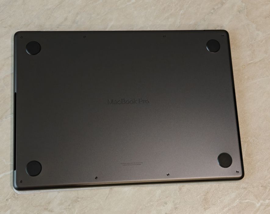 MacBook Pro 14 M5PRO 24/1TB Nano Display 7 циклов