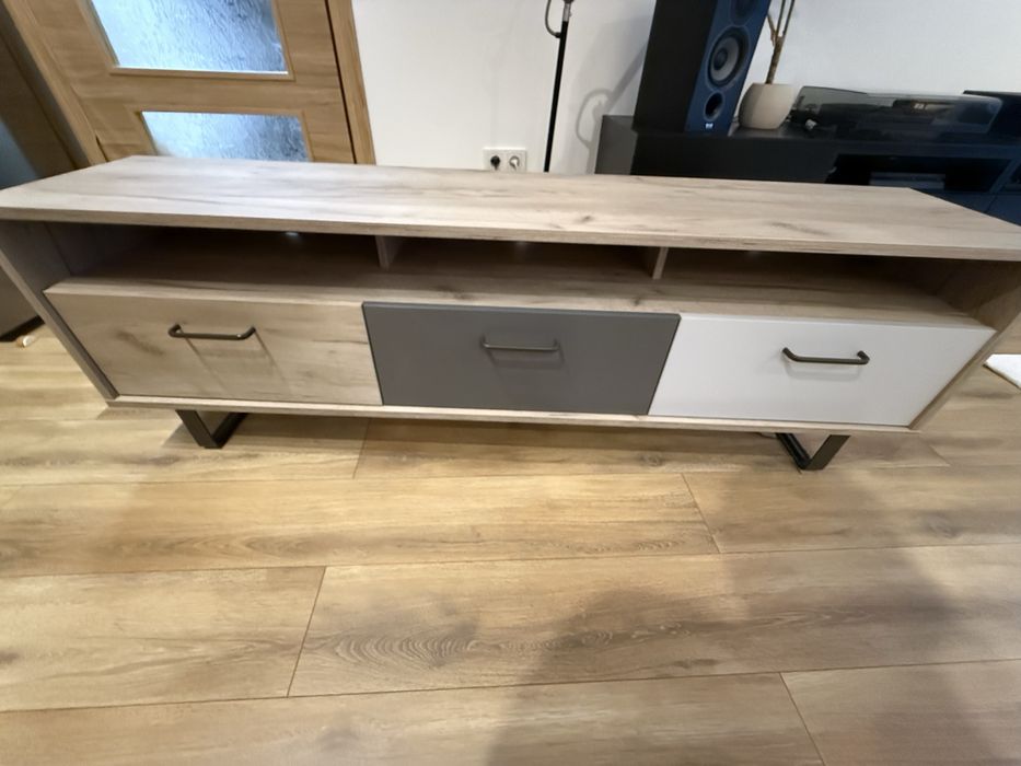 TV шкаф