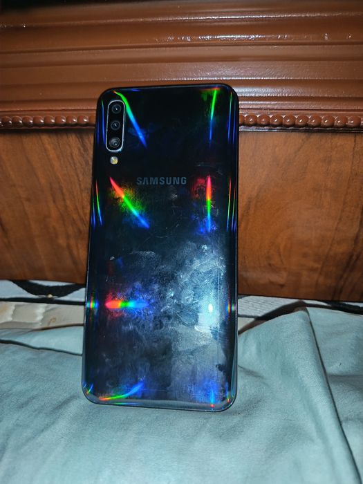 Samsung a50 sotiladi